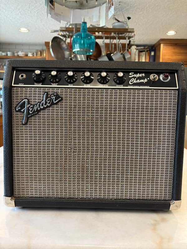 Fender Super Champ 18-Watt 1x10" Guitar Combo