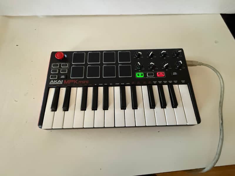 Akai MPK Mini MKIII 25-Key MIDI Controller 2020 - Present - Gray image 1