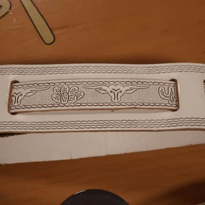 Gretsch Vintage Tooled Leather Guitar Strap, White (USED) image 2