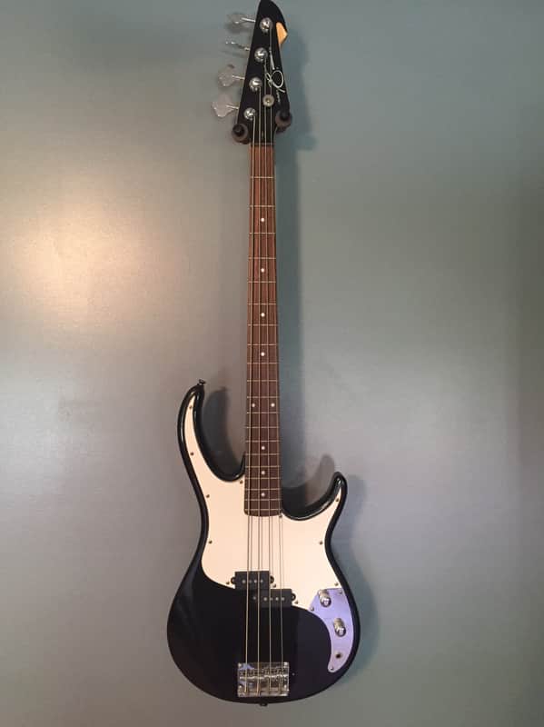 ベース Peavey Zodiac EX precision bass Used Peavey ZODIAC EX Bass Guitar Sunburst 4-String