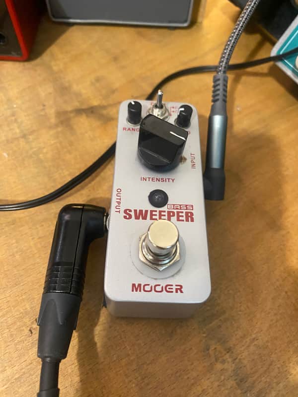 Mooer Bass Sweeper