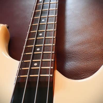 Washburn B2 four string bass, 1990 - Gloss pearl white image 23