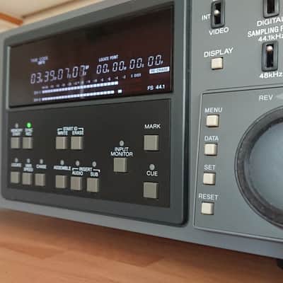 Sony PCM-7040 Professional Digital Audio Recorder DAT - Perfect image 9