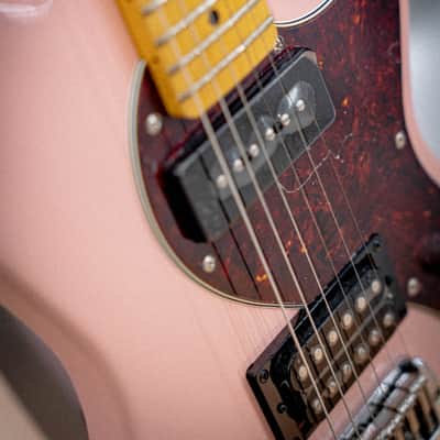 G&L Tribute Fallout Shell Pink MP image 5