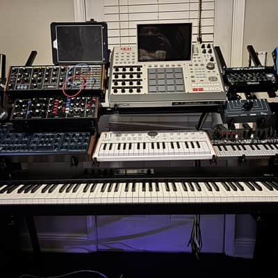 Akai MPC X Special Edition 2020’s - Retro Grey image 2
