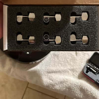 PRS S2/CE Locking Tuning Heads (6) 2010s - Chrome image 2