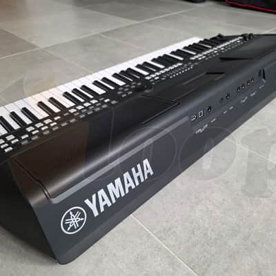 Yamaha PSR-SX600 arranger