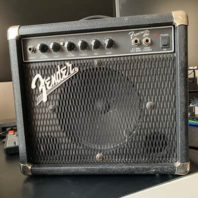 Fender Frontman 15 2-Channel 15-Watt 1x8" Guitar Practice Amp 1997 - 2002 image 1