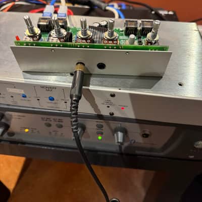 Furman HR-6 # 2 Headphone Remote Mixing Station 2000s - White image 5
