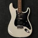 Used FENDER PERFORMER SERIES Electric Guitar