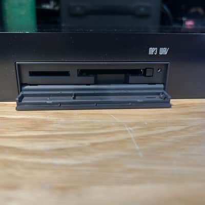 TASCAM SS-R200 Solid State Recorder - nice image 6