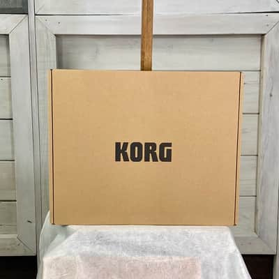 Korg Phase 8 Acoustic Synthesizer Silver image 2