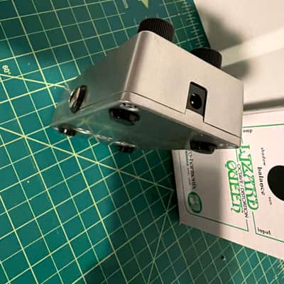 Electro-Harmonix / JHS Nano Lizard Queen Octave Fuzz 2023 - Present - Silver / Green image 2
