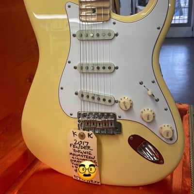 Fender Yngwie Malmsteen Artist Series Signature Stratocaster with Maple Fretboard 2017 - Vintage White image 2