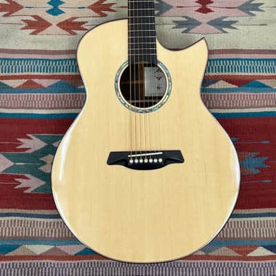 Maestro Custom 7 String Acoustic image 1