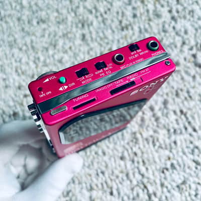 [RARE]Sony WM-F203 Walkman Cassette Player, Ultra Beautiful Red ! Running : ) image 6