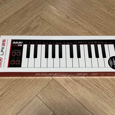 Akai LPK25 MKII 25-Key MIDI Controller 2022 - Present - Black