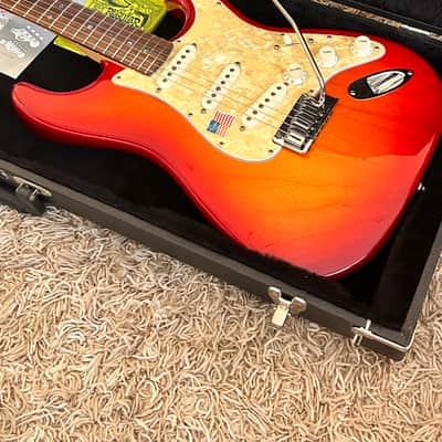 Fender American Deluxe Ash Stratocaster 2005 - Cherry Sunburst image 1