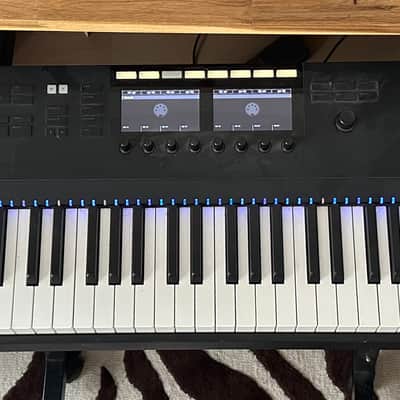 Native Instruments Komplete Kontrol S88 MKii 2020 - Present - Black image 3