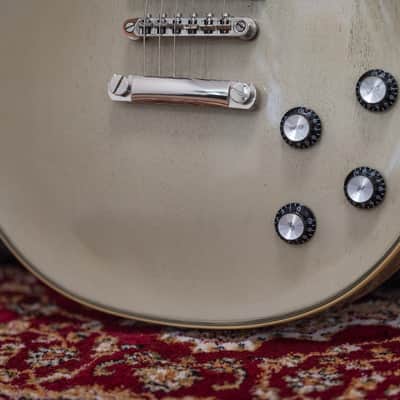 2013 Epiphone Limited Edition Les Paul Custom Pro - in TV Silver image 3