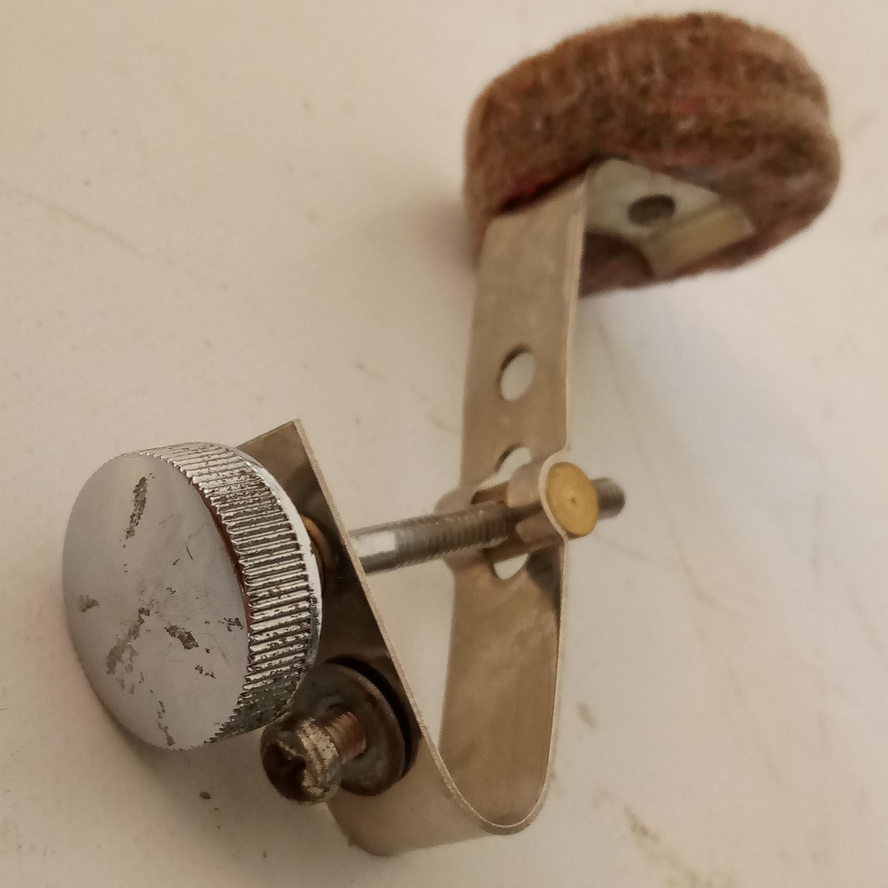 Slingerland Muffler Vintage 70s Large Knob-Tensioner Snare/Tom Drum Tone Control — main photograph