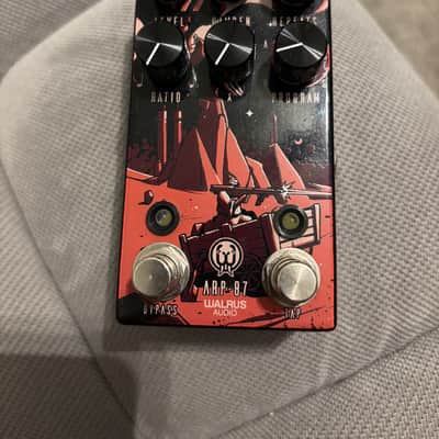 Walrus Audio ARP-87 Multi Function Delay Limited Edition - Gear Hero 2018 - Phone Red Texture / White Ink image 3