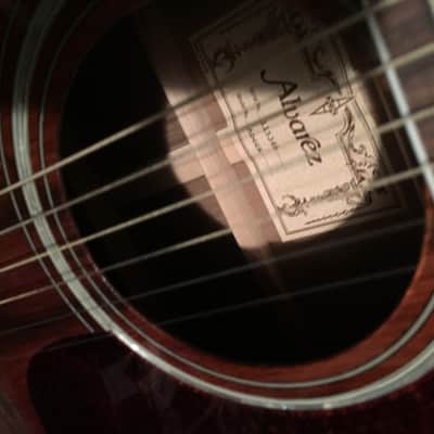 Alvarez AD60K Koa Brown this is DOA wood laminate top image 6