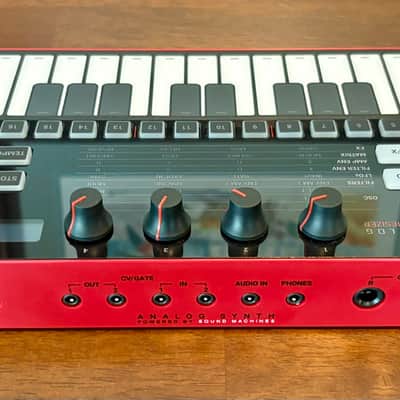 UNO Synth Pro Desktop Analog Synthesizer PLUS Decksaver and USB cable image 5