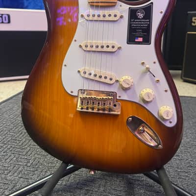 75th Anniversary Commemorative Stratocaster 2-Color Bourbon Burst image 2