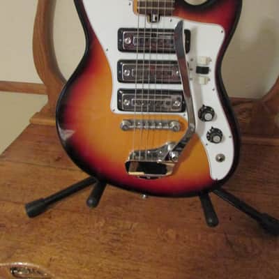 TEISCO DEL RAY ET-310 STRAT STYLE ELECTRIC GUITAR image 3