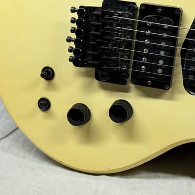 Hamer USA Steve Stevens Guitar with Gig Bag 1984 image 4
