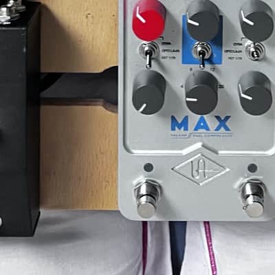 Universal Audio UAFX MAX Preamp & Compressor — Very Good Condition image 2