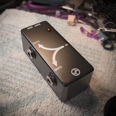 Wreekers Dual Channel Splitter Pedal Buffer (one Input,two Outputs) for Electric Guitar and Bass,price include the import duty for US buyer image 1