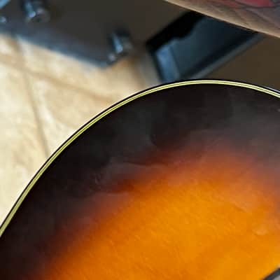 1933 CF Martin 0-18 Parlor Guitar Sunburst w case image 3
