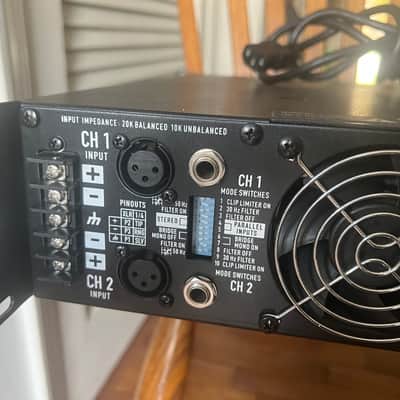 QSC RMX1450 1400-Watt Power Amplifier with IEC power cable, rack mount bolts/washers. Ex-Church image 6