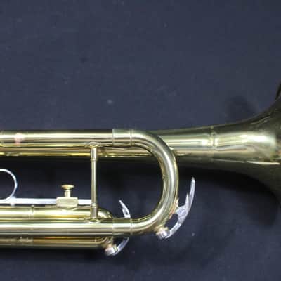 A King Model 600 Bb Trumpet in it's Original Case A Really Nice Horn # 11 T image 3