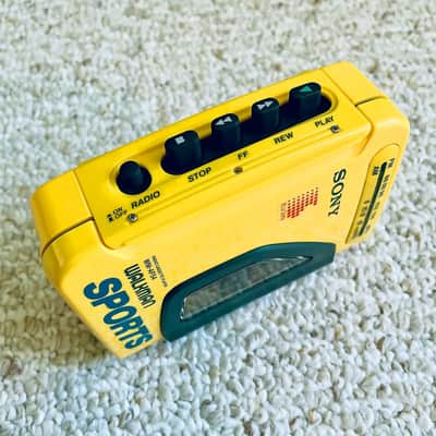 Sony WM-AF54 [COLLECTIBLE] Walkman Cassette Player, Top Yellow, Working ! image 4
