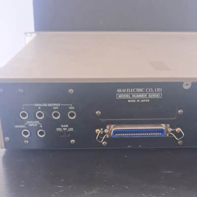 Akai S2800 MIDI Stereo Digital Sampler 1992 - White image 9