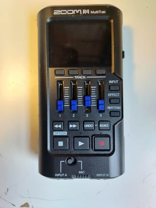 Zoom R4 Multitrack SD Recorder / USB Audio Interface 2023 - Present - Black image 1