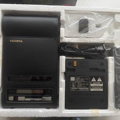 Vintage Toshiba XR-P9 CD player 1986 mint in original box w/accessories image 3