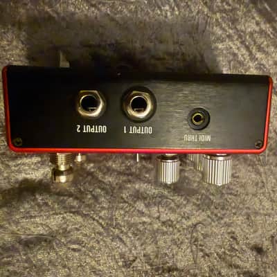 Source Audio Artifakt Lo-fi Elements 2024 - Present Red image 2