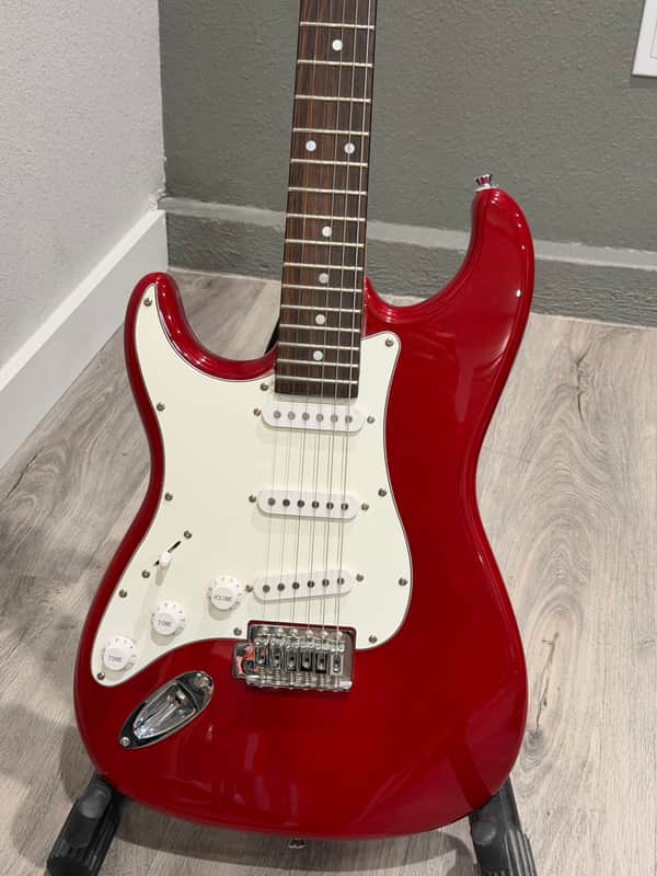 2006 Lefty SX Guitar Standard Series Strat Metallic Red WITH Amp + Accessories image 1