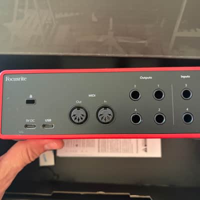 Focusrite Scarlett 4i4 4th Gen USB Audio Interface 2023 - Present - Red image 2