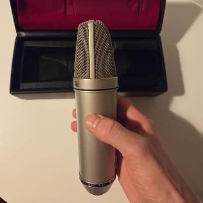 Neumann U 87 Large Diaphragm Multipattern Condenser Microphone 1967 - 1985 - Nickel image 3
