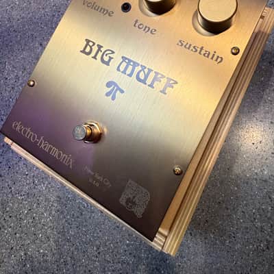 Electro-Harmonix Double Anniversary Big Muff Pi 2024 - Gold image 2