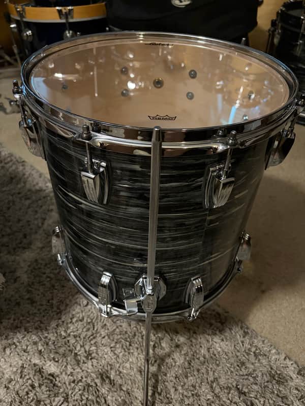 Ludwig LF844 Classic Maple 14x14" Floor Tom 2012 - Present - Vintage Black Oyster Pearl like new