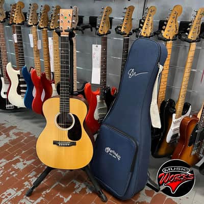 Martin   000 Jr Shawn Mendes image 4