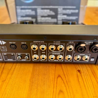 Avid MBox Studio 21x22 USB-C Audio Interface 2022 - Present - Black image 2