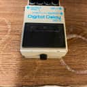 Boss DD-2 Digital Delay (Blue Label) 1983 - 1986 - White Japan
