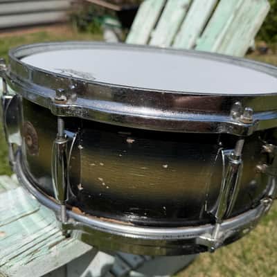 Gretsch 4102 Renown 14x5.5" 8-Lug Snare Drum with Round Badge 1958 - 1966 Tri-Tone Blue and Silver image 8